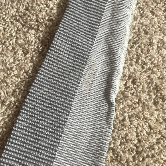 Echt high rise grey stripe legging - Picture 4 of 5